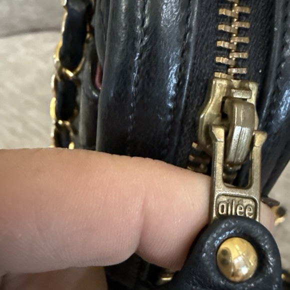 CHANEL Vintage Black Bag Leather - Picture 16 of 16
